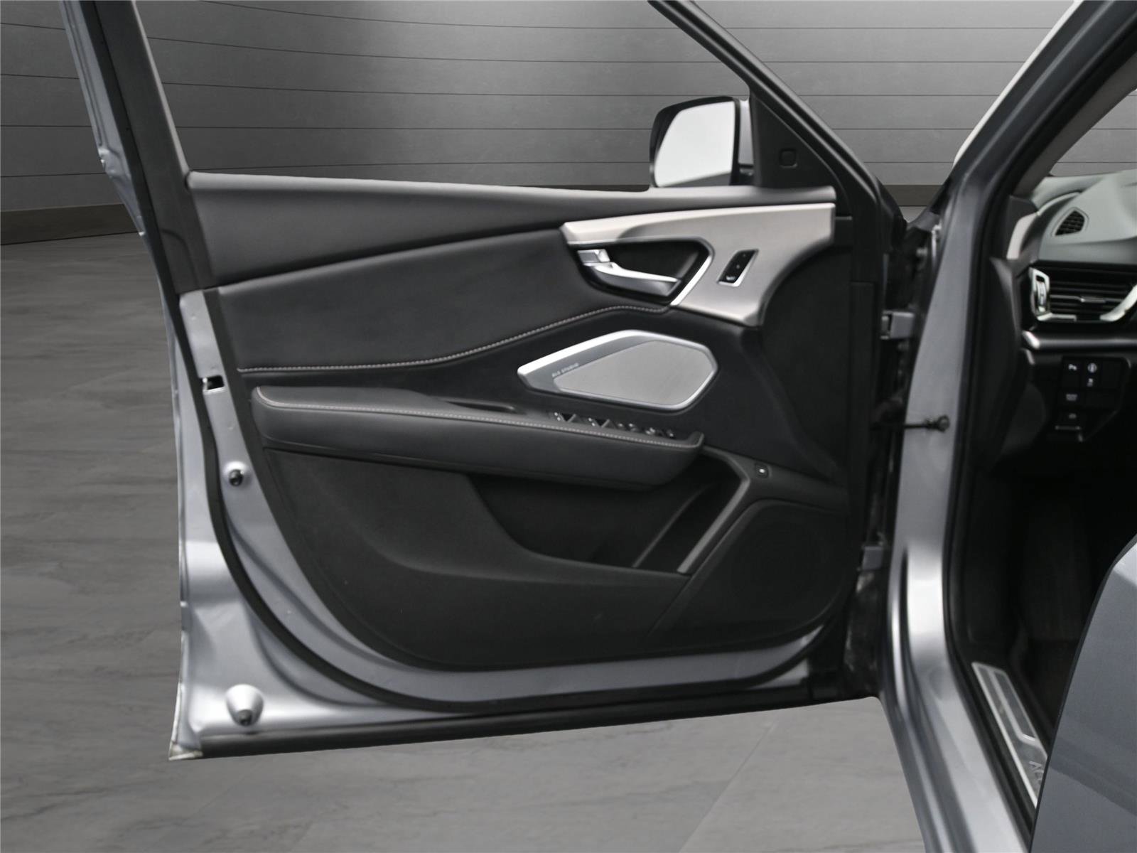 Certified 2024 Acura RDX SH-AWD w/ Technology Package image 6