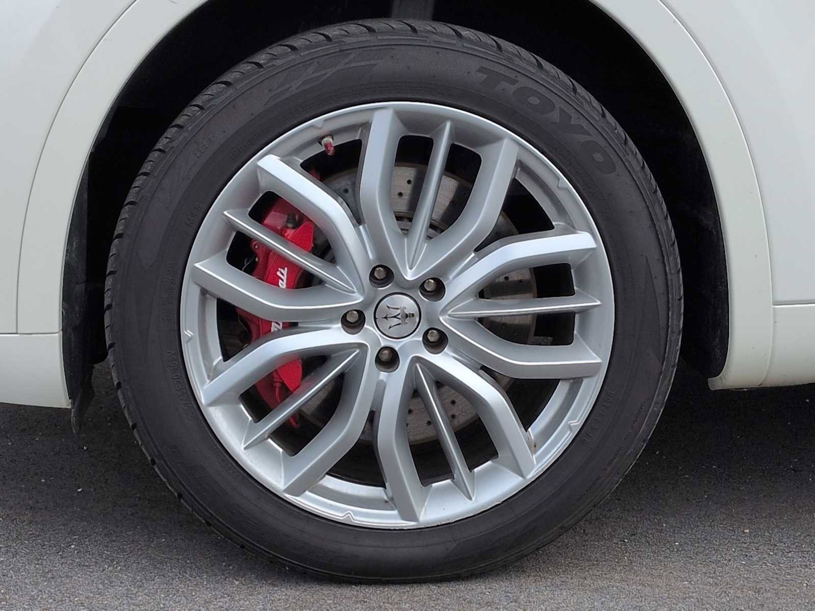 Used 2019 Maserati Levante S GranLusso image 14