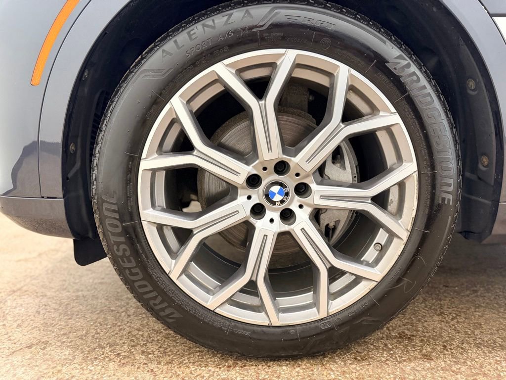 Used 2020 BMW X7 xDrive40i w/ Cold Weather Package AWD/4WD image 29