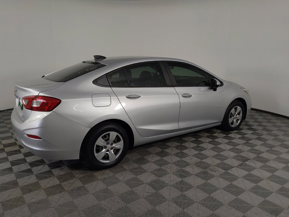 Used 2018 Chevrolet Cruze LS FWD image 10