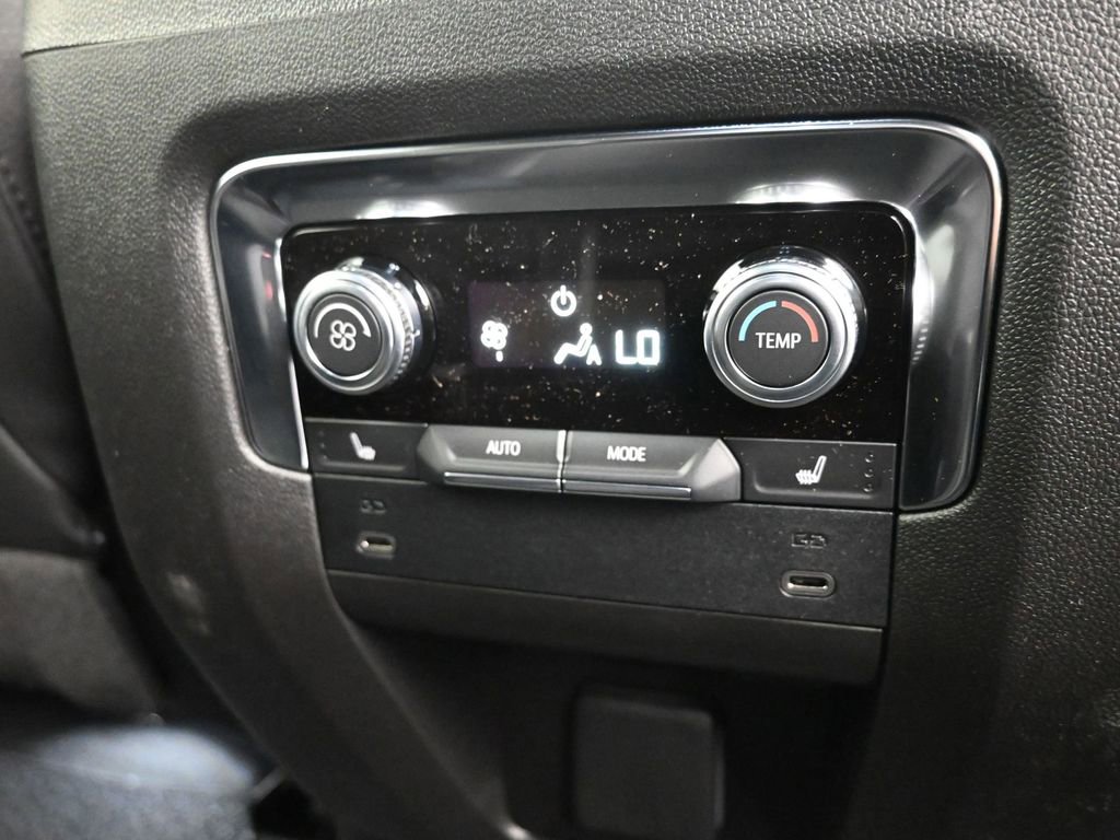 New 2026 GMC Yukon Denali AWD/4WD image 9