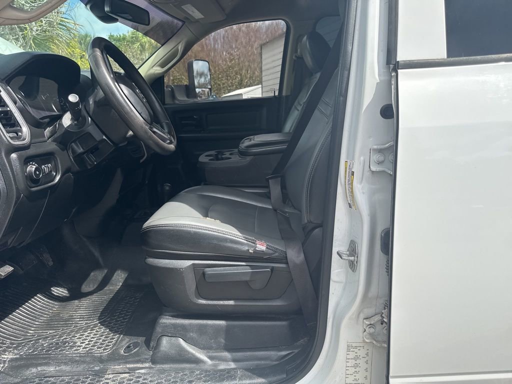 Used 2020 RAM 3500 Tradesman w/ Max Tow Package image 13