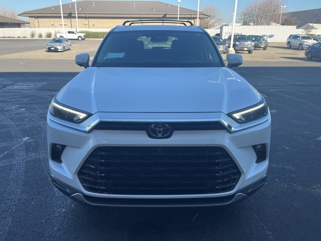 Used 2024 Toyota Grand Highlander Limited image 2