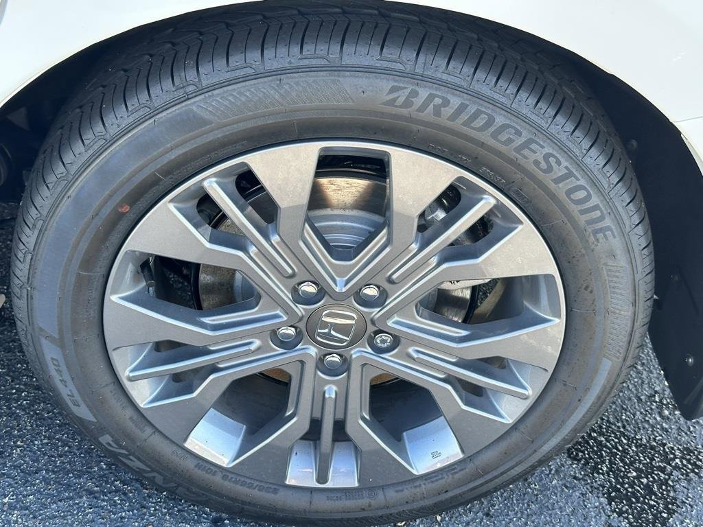 New 2026 Honda Odyssey Touring image 17