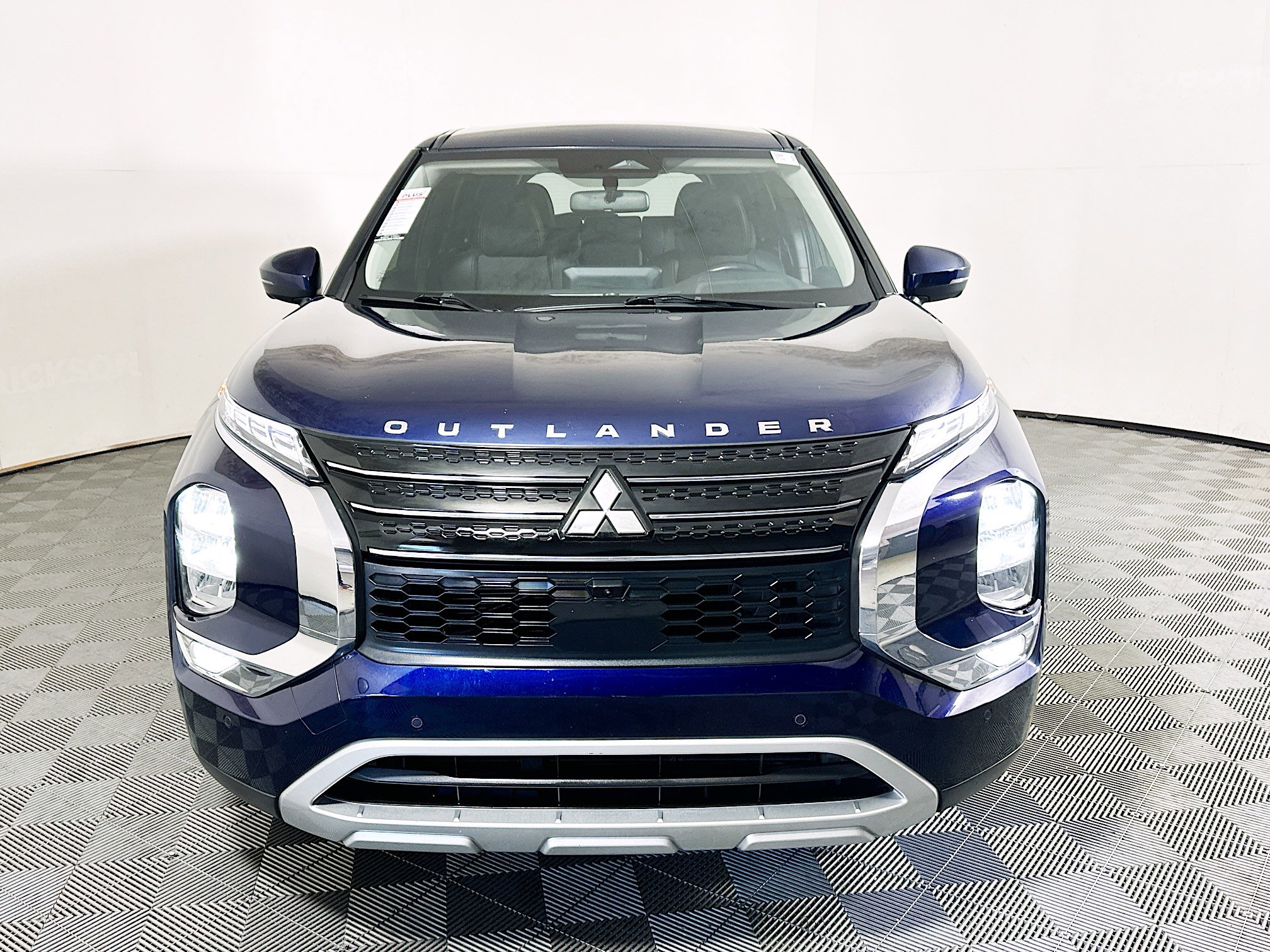 Used 2023 Mitsubishi Outlander SE FWD image 8