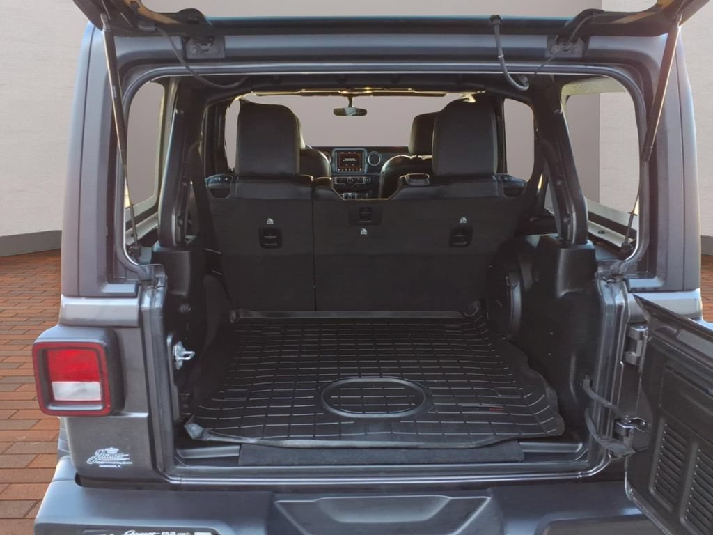 Used 2021 Jeep Wrangler Unlimited Sahara AWD/4WD image 26
