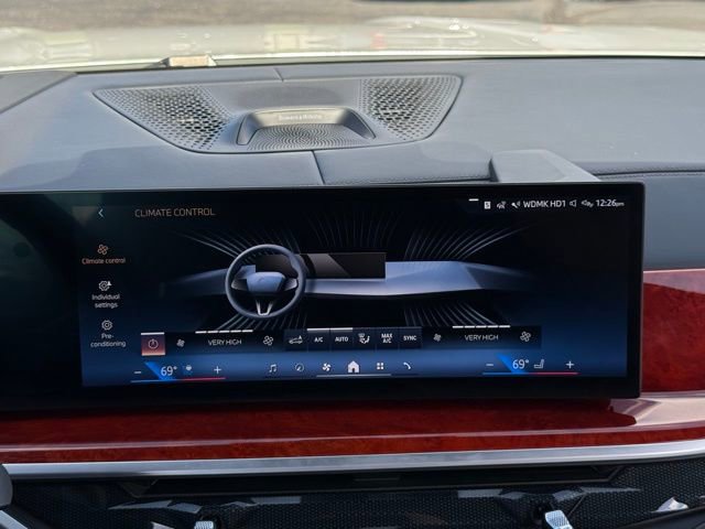 Used 2024 BMW ALPINA XB7 image 35