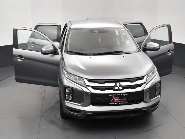 Used 2024 Mitsubishi Outlander Sport SE image 10