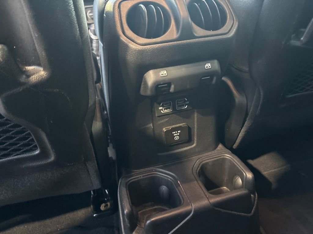Used 2025 Jeep Wrangler Unlimited Rubicon image 21