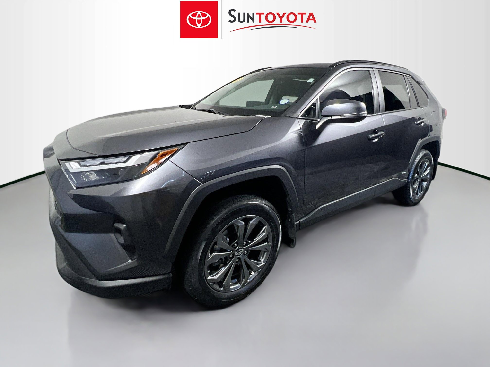 Used 2024 Toyota RAV4 XLE Premium image 9