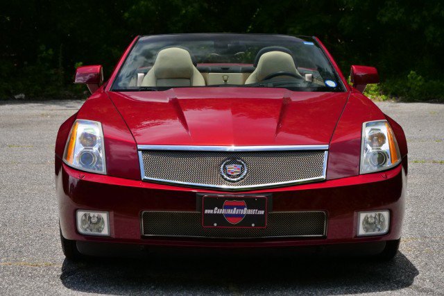 Used 2007 Cadillac XLR V RWD image 5