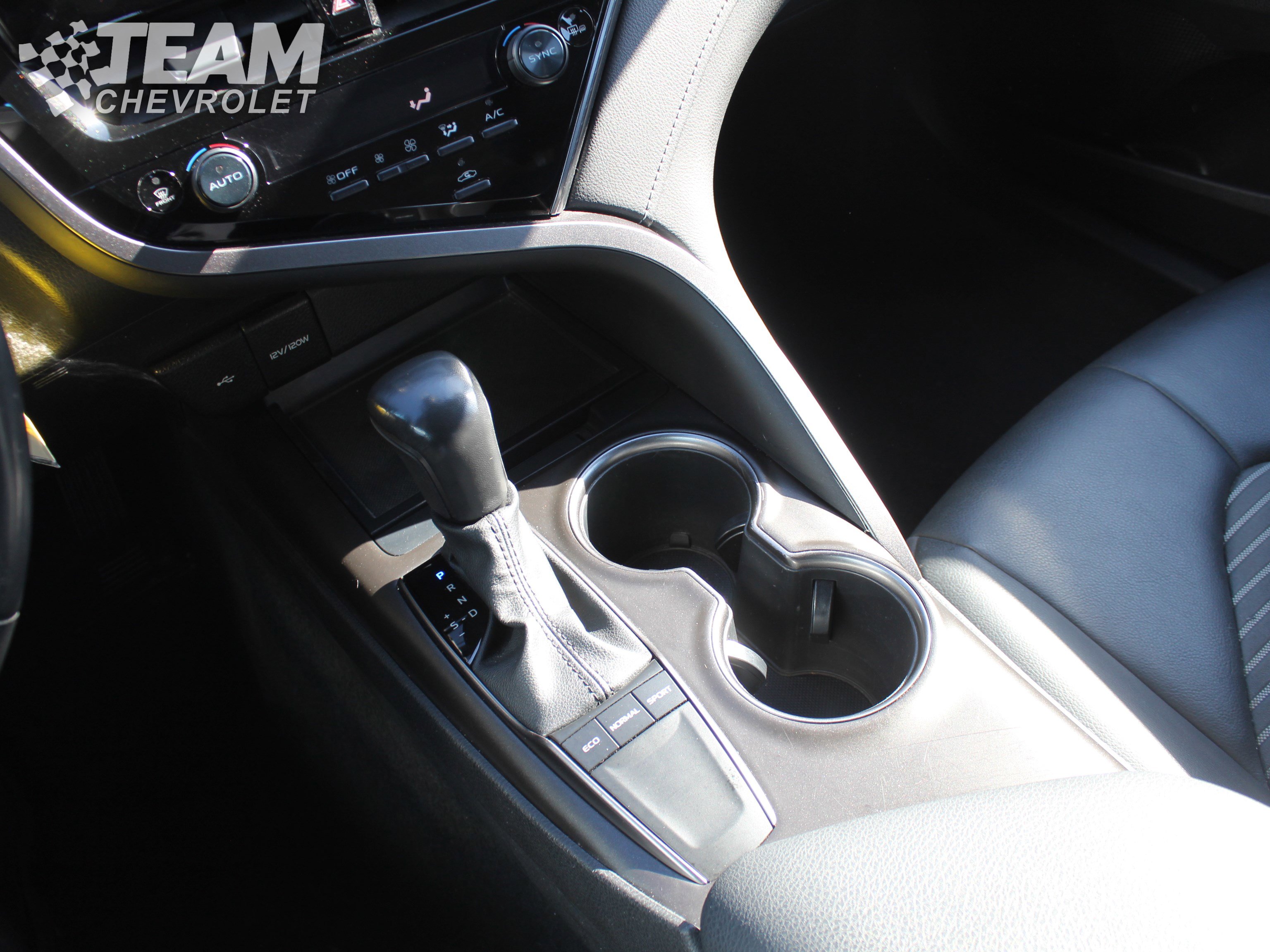 Used 2023 Toyota Camry SE image 18