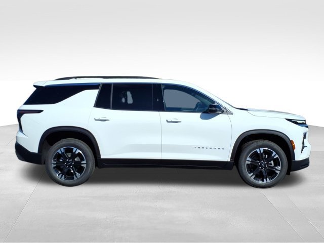 New 2027 Chevrolet Traverse LT w/ Sun and Wheel Package FWD image 2