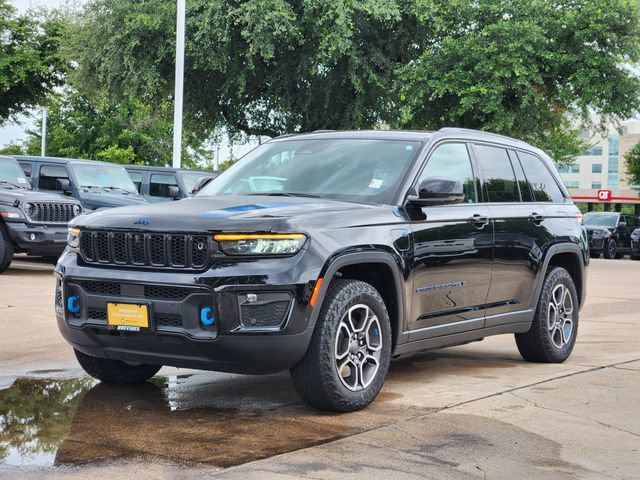 Certified 2023 Jeep Grand Cherokee Trailhawk w/ Advanced Protech Group II AWD/4WD image 3