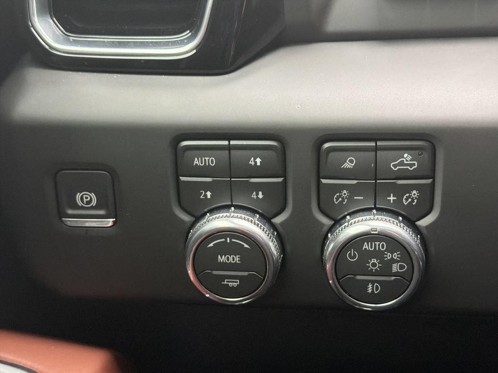 Used 2026 GMC Sierra 1500 Denali Ultimate AWD/4WD image 18