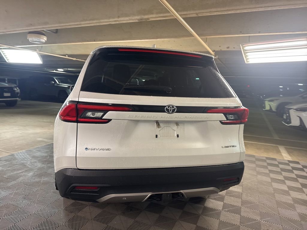 Used 2024 Toyota Grand Highlander Limited image 6