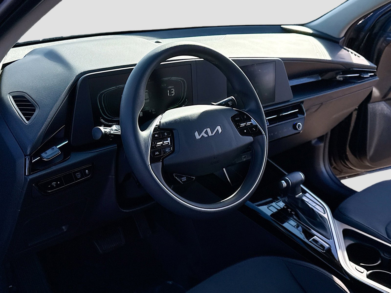 New 2026 Kia Niro LX FWD image 4