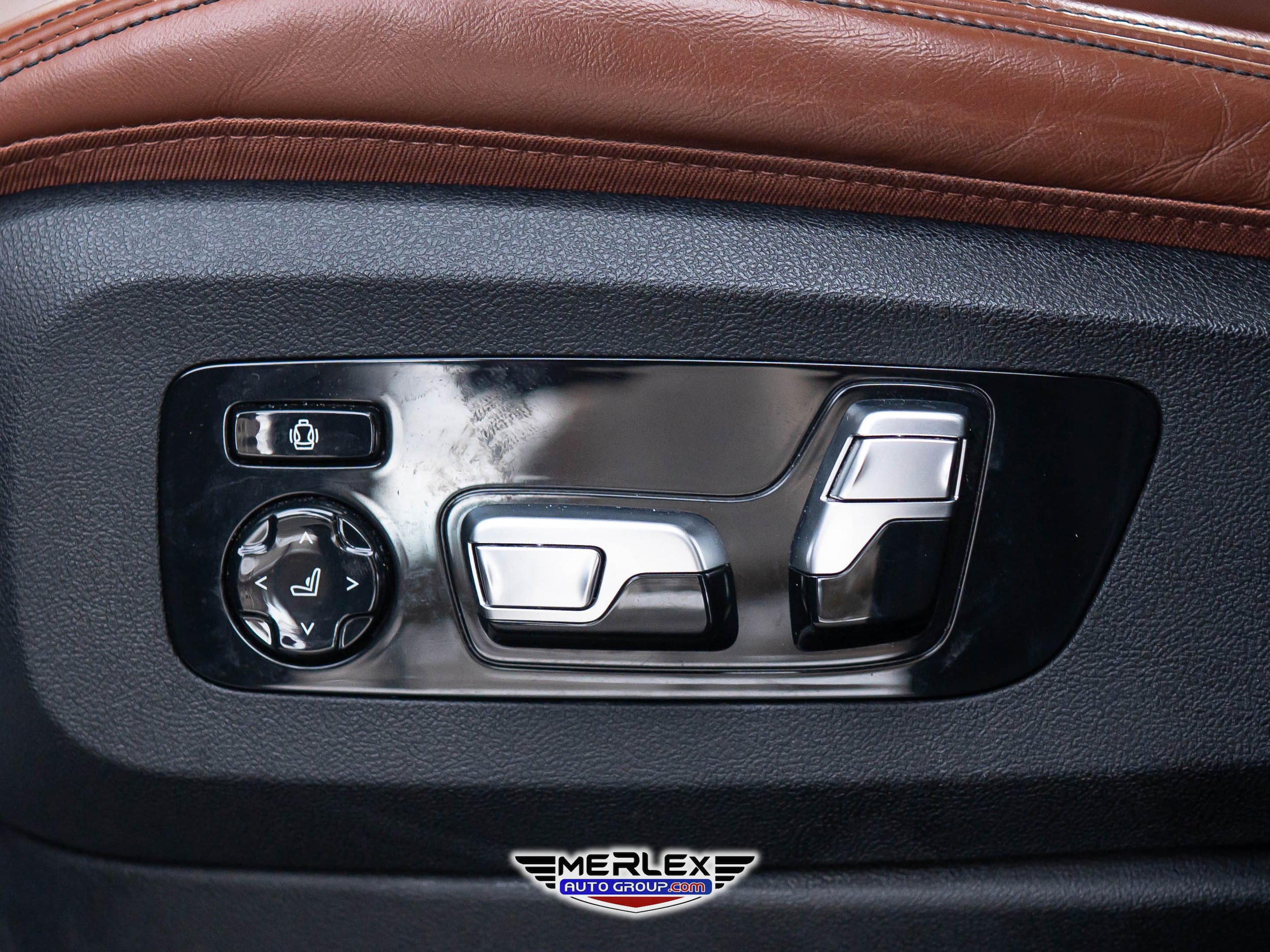 Used 2020 BMW X7 M50i image 45