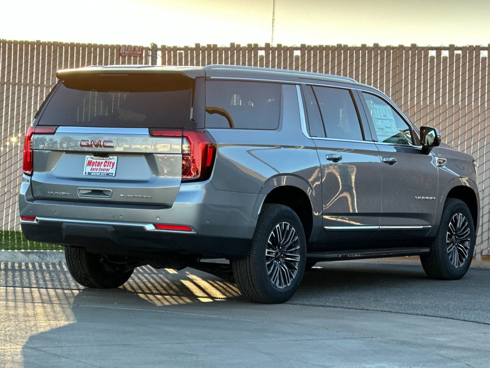 New 2026 GMC Yukon XL Elevation w/ Elevation Premium Package AWD/4WD image 4
