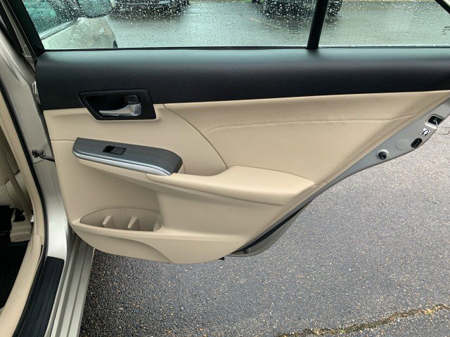 Used 2013 Toyota Camry XLE w/ Leather Pkg FWD image 17