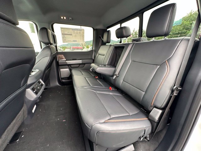 New 2026 Ford F250 Lariat w/ Black Appearance Package AWD/4WD image 22