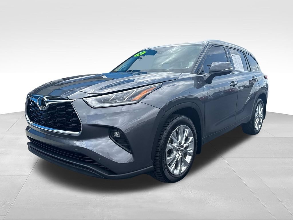 Used 2020 Toyota Highlander Limited AWD/4WD image 2
