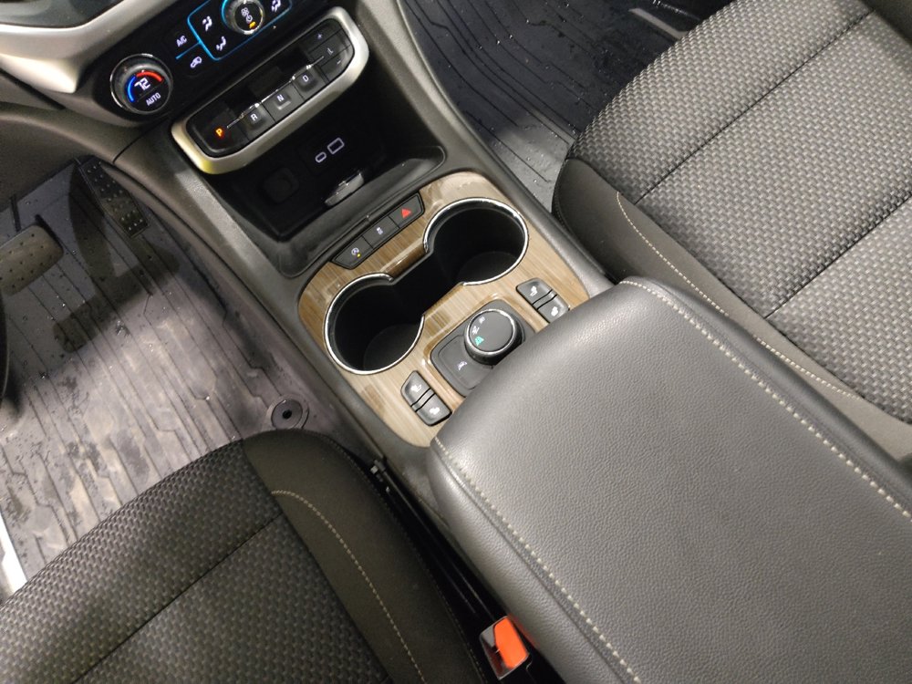 Used 2023 GMC Acadia SLE w/ Driver Convenience Package image 26