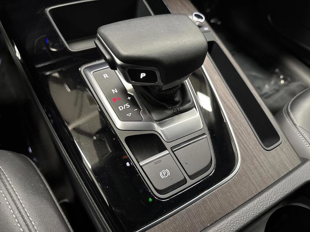 Used 2023 Audi Q5 2.0T Premium w/ Convenience Package image 22