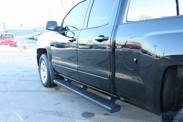 Used 2018 Chevrolet Silverado 1500 LT w/ All Star Edition image 45