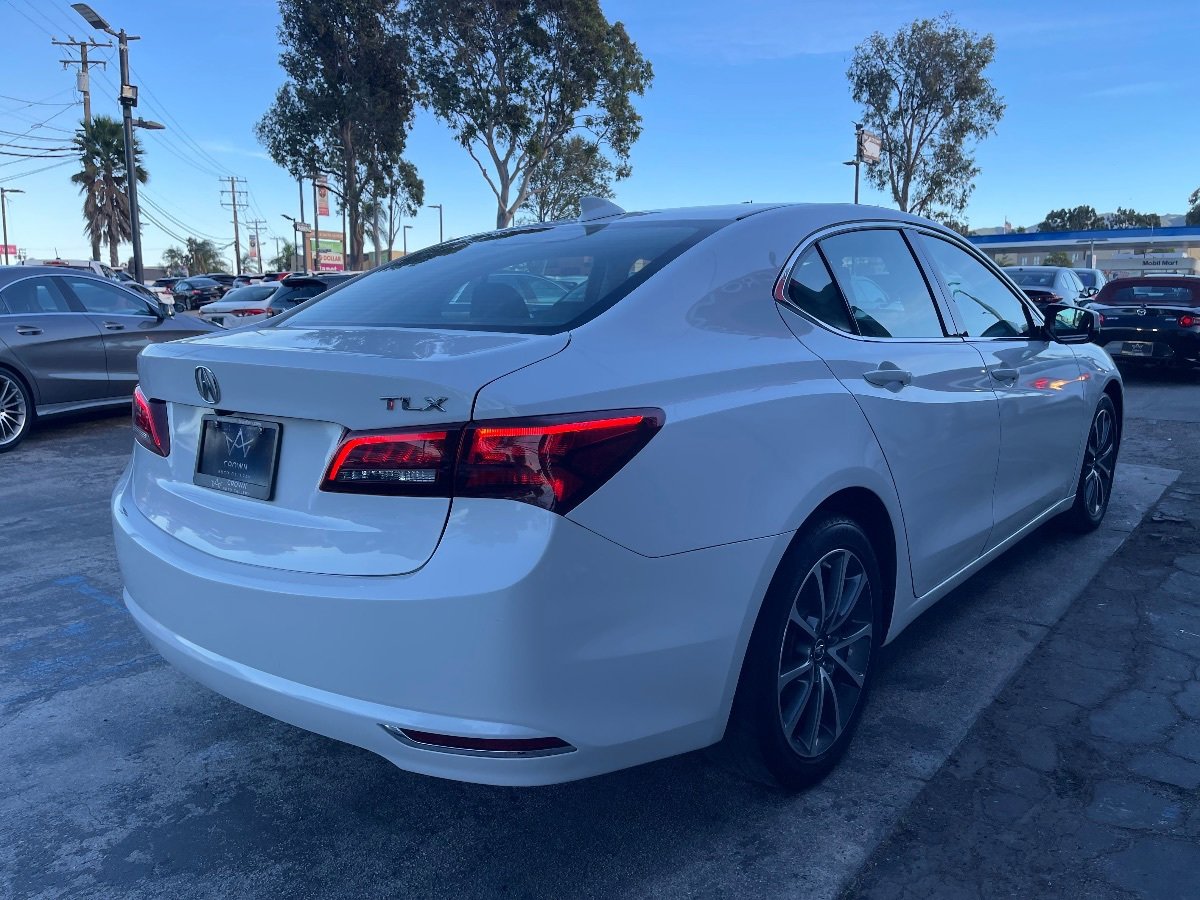 Used 2017 Acura TLX V6 image 5