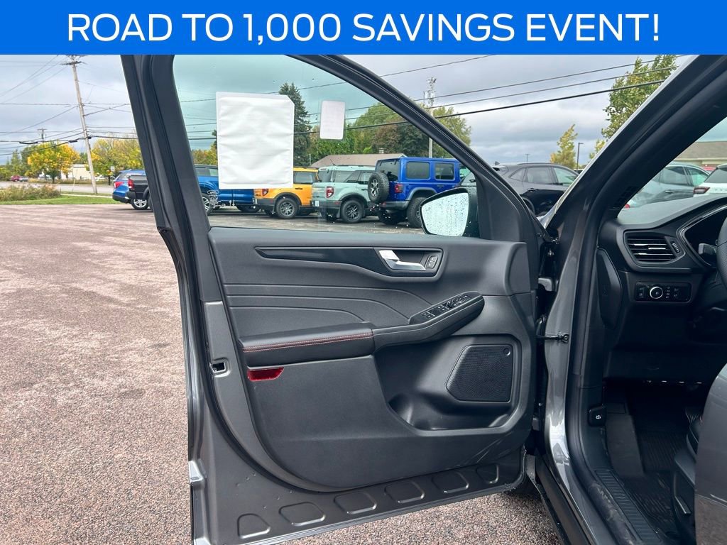 New 2025 Ford Escape ST-Line Elite w/ Class II Trailer Tow Package image 13