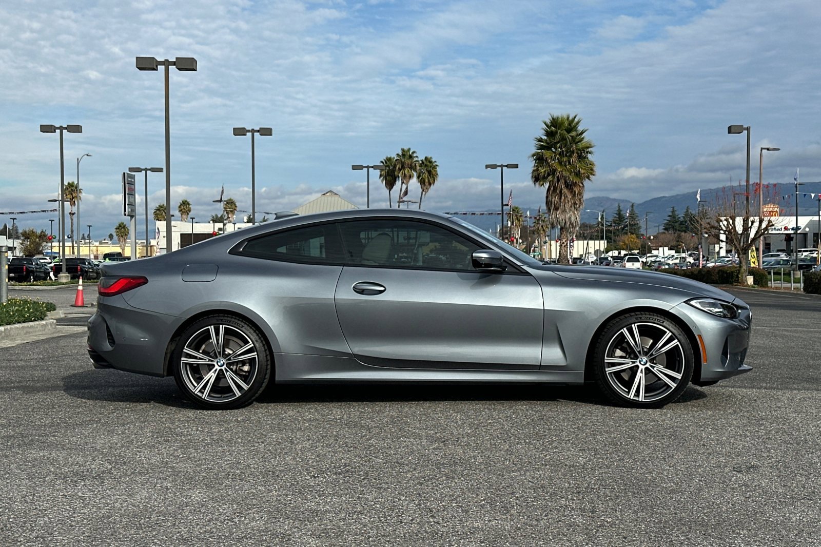 Used 2021 BMW 430i xDrive Coupe w/ Premium Package image 3