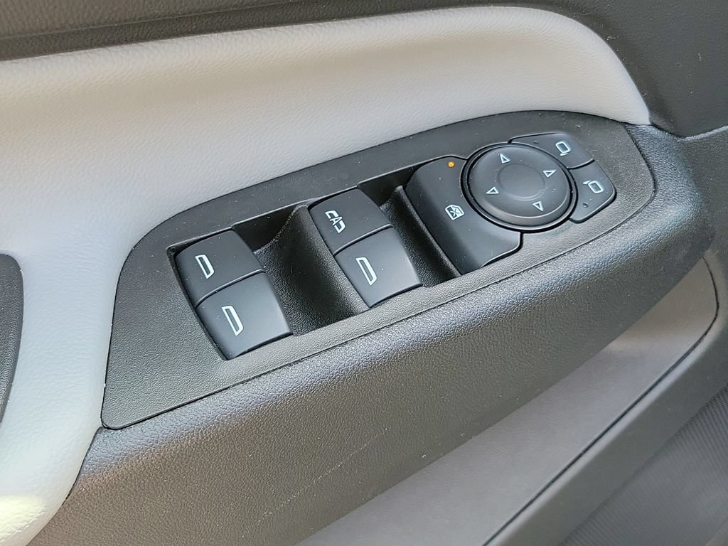 Certified 2023 Chevrolet Equinox LS w/ LS Convenience Package FWD image 33
