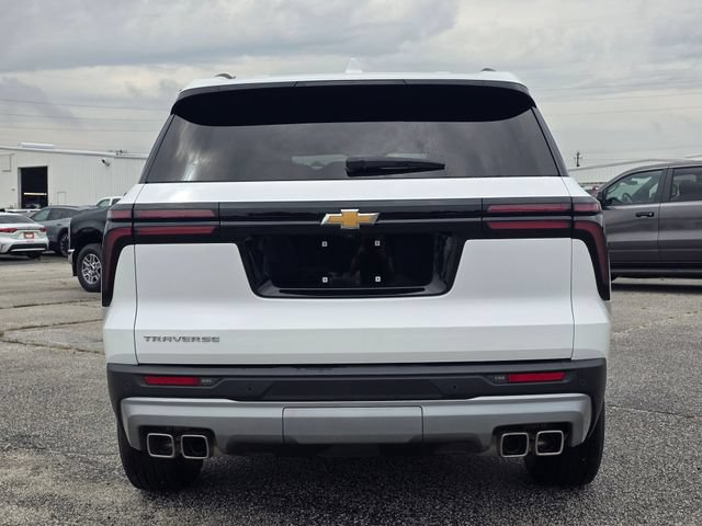 Used 2025 Chevrolet Traverse LT w/ LPO, Floor Liner Package FWD image 4