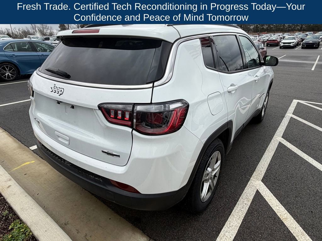 Used 2024 Jeep Compass Latitude image 2