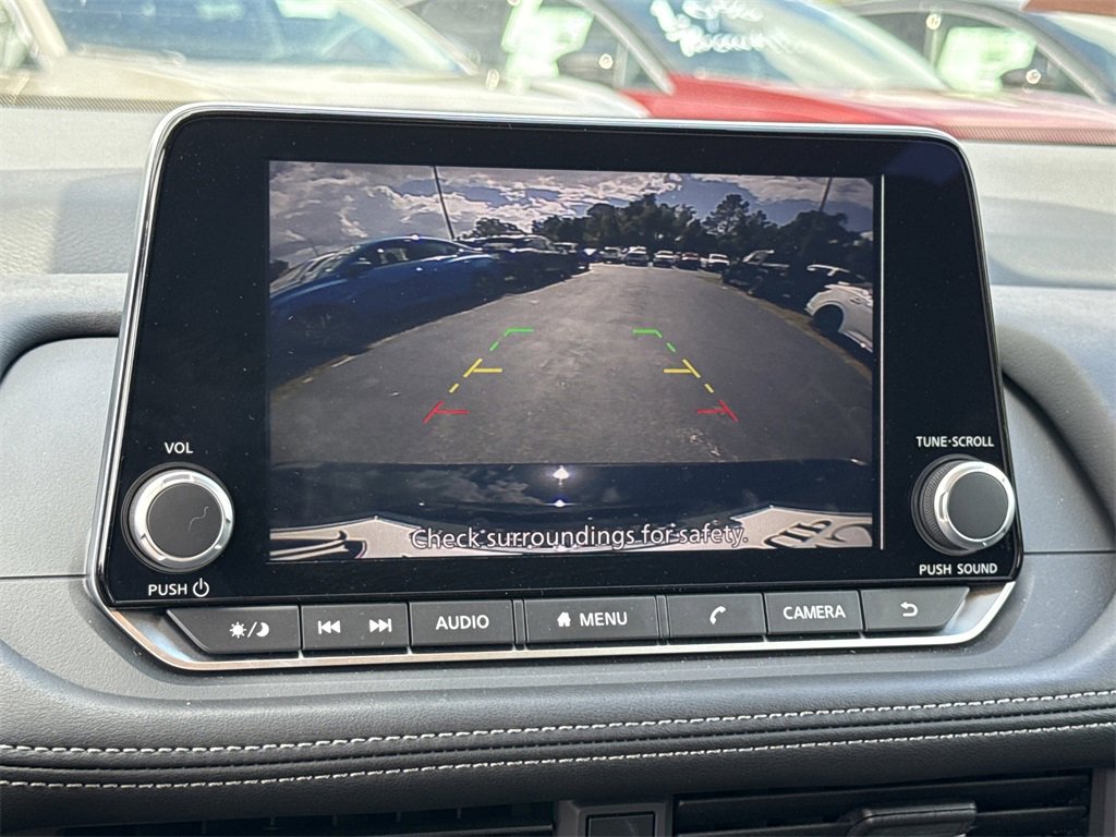 Certified 2025 Nissan Rogue S image 32