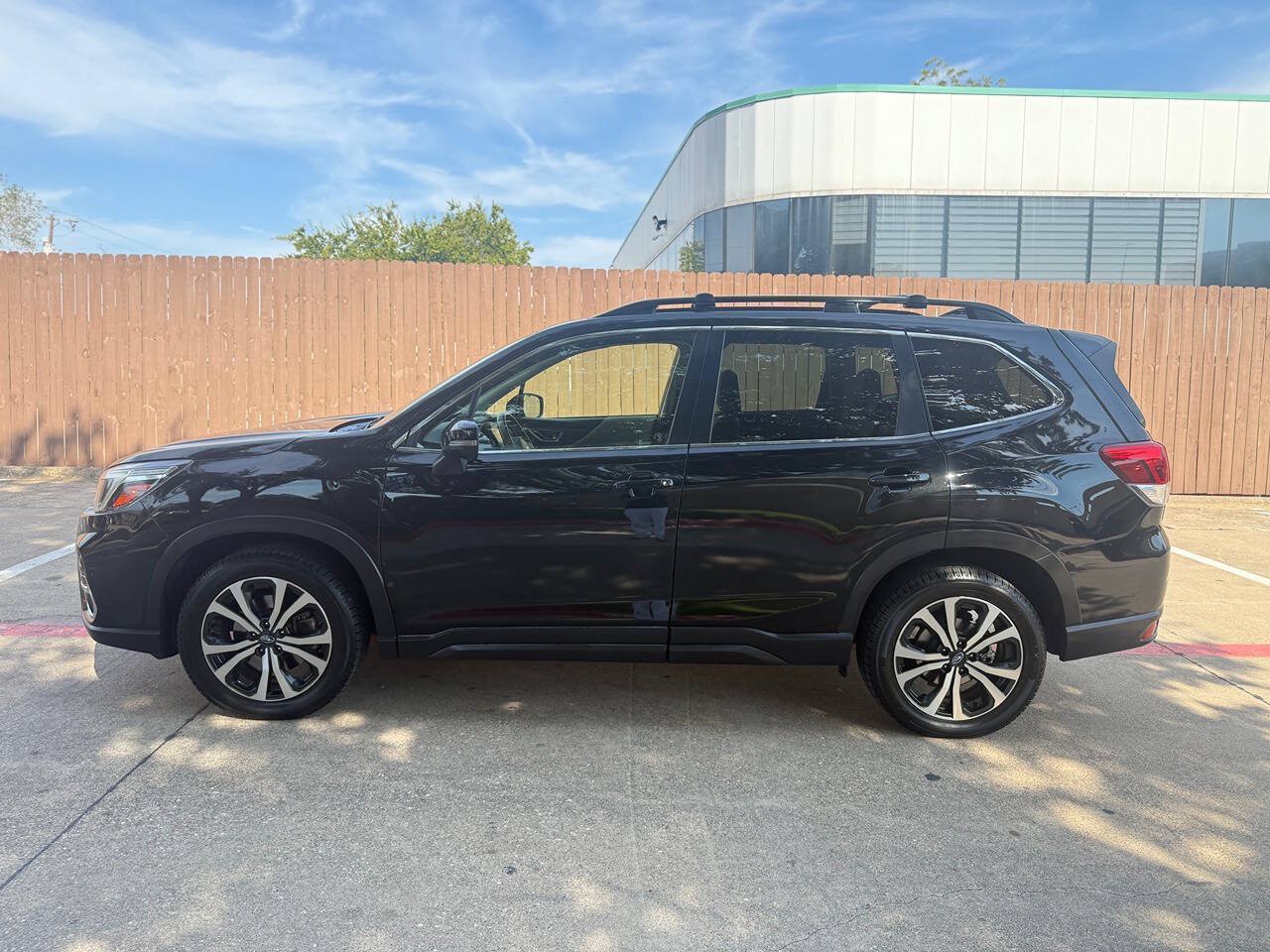Used 2020 Subaru Forester Limited w/ Popular Package #3 AWD/4WD image 3