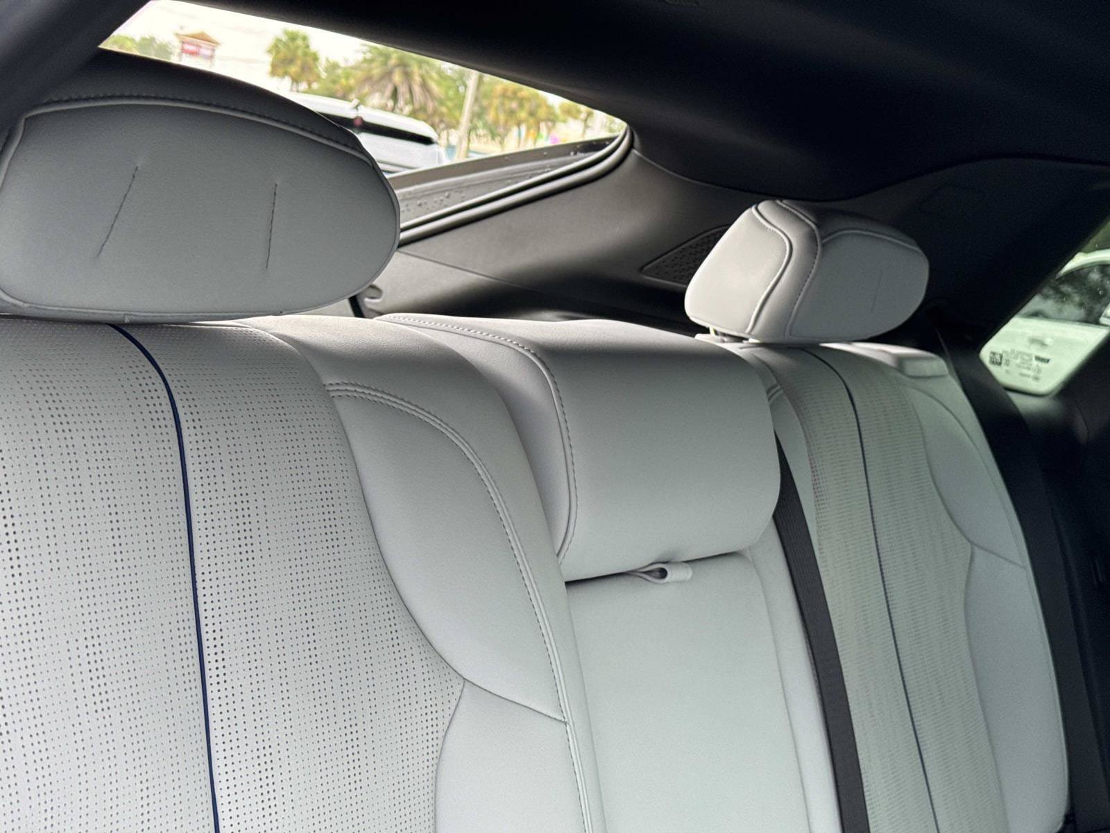 Certified 2024 Cadillac Lyriq Luxury AWD/4WD image 26