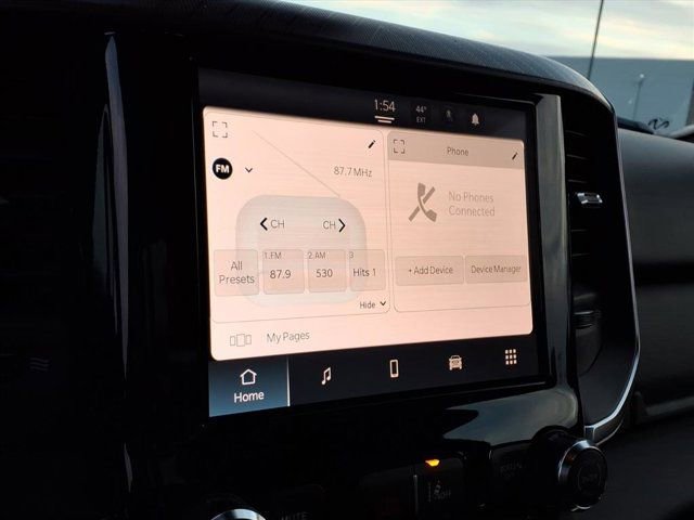 New 2026 RAM 1500 4x4 Crew Cab image 7