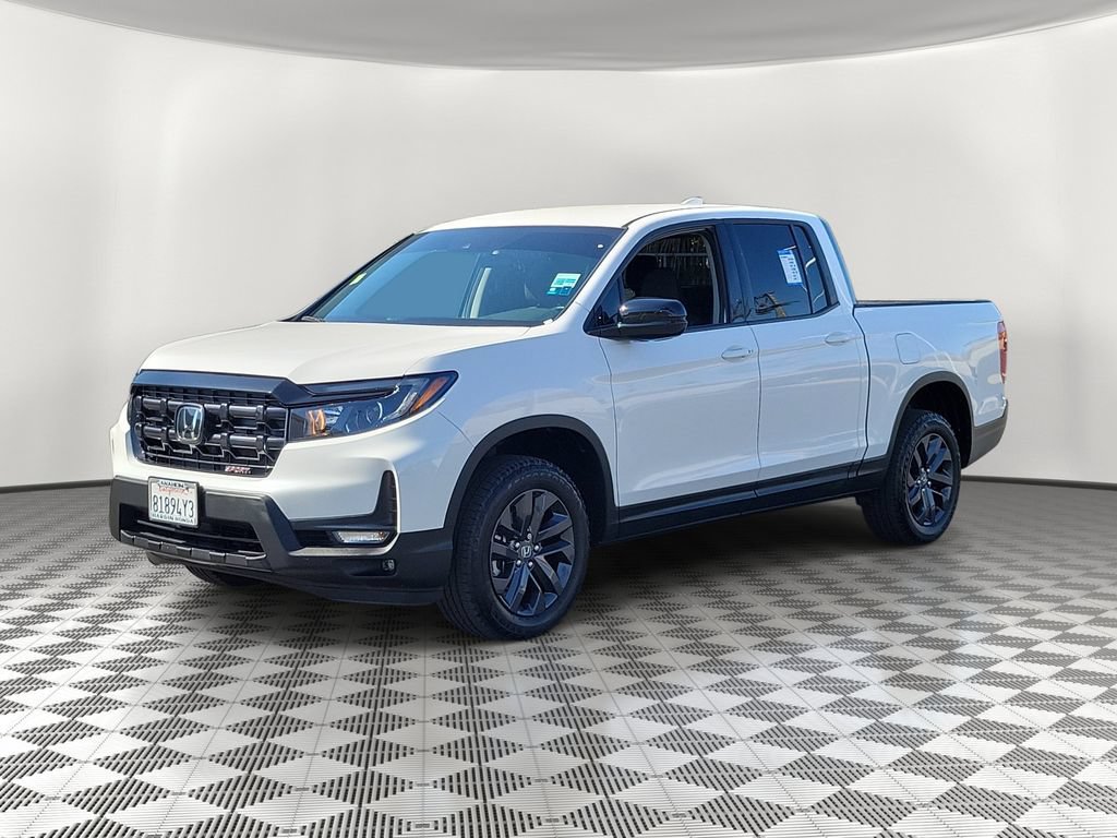 Certified 2024 Honda Ridgeline Sport image 3
