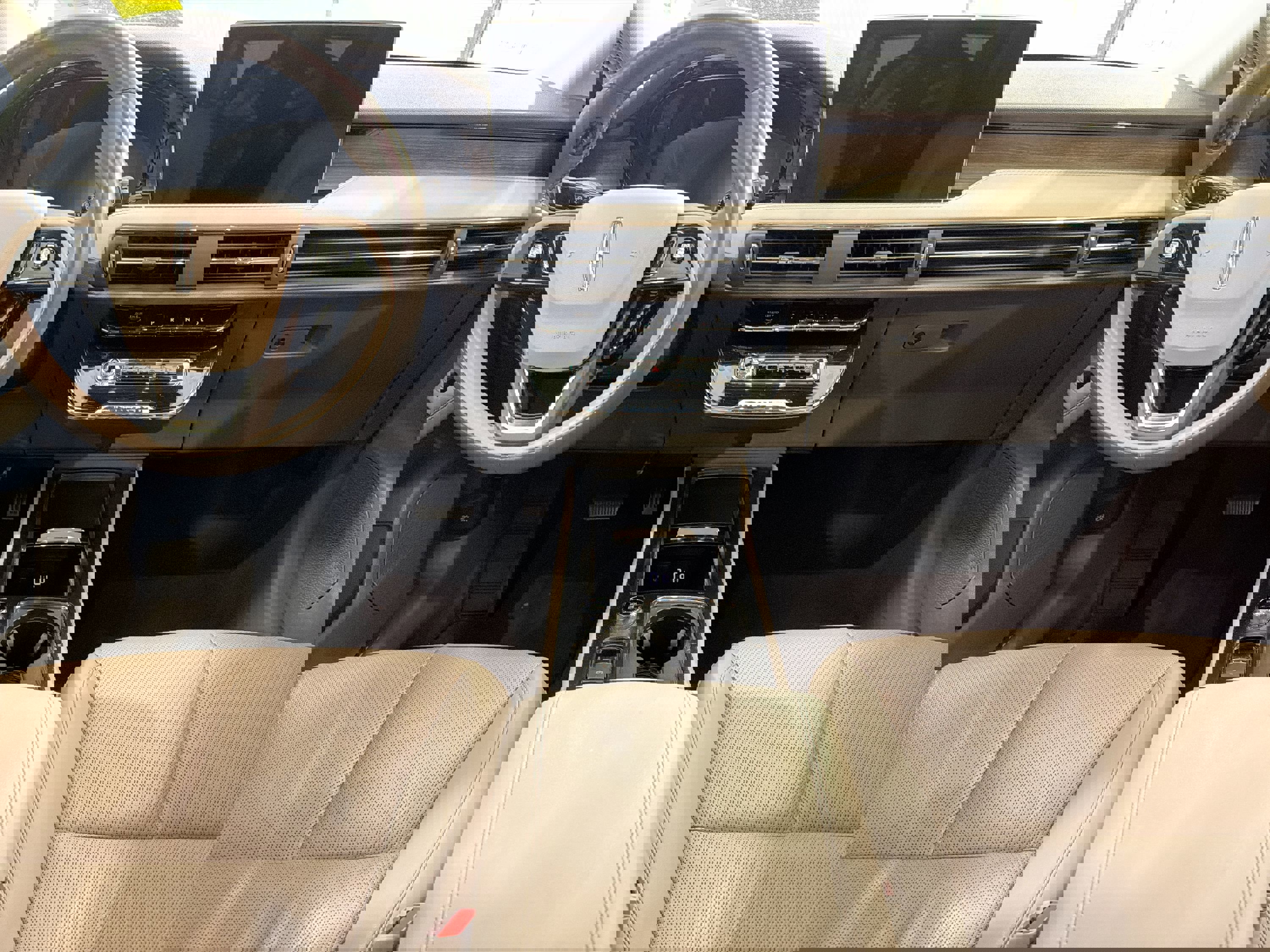 Used 2024 Lincoln Corsair Reserve image 22