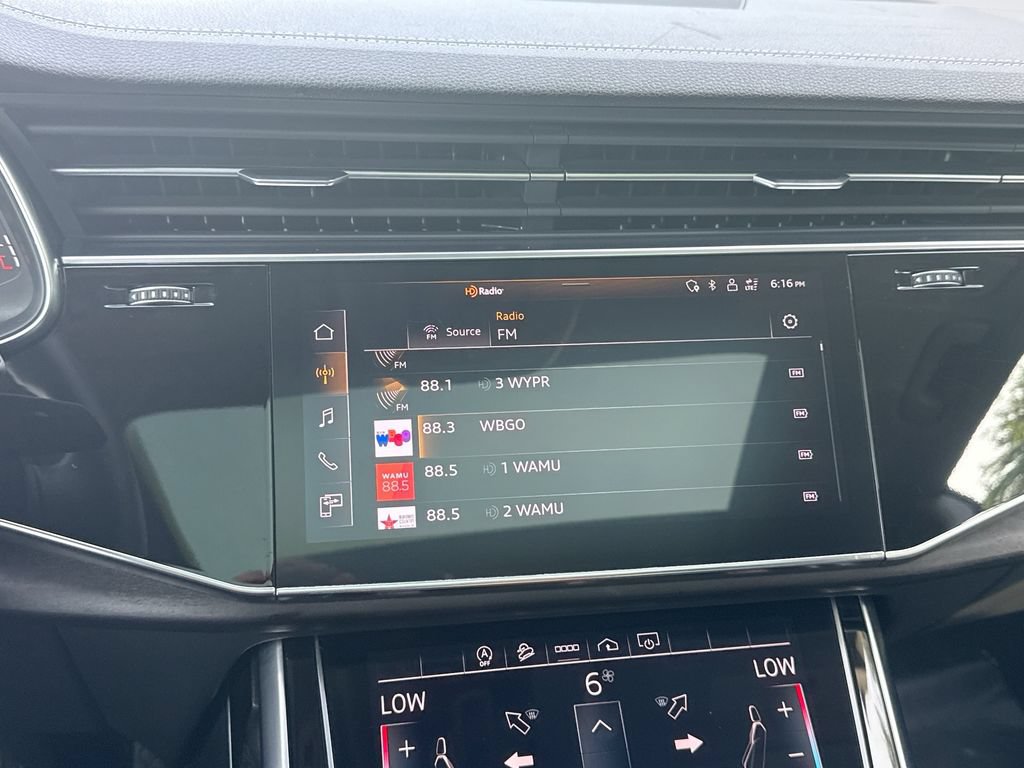 Used 2023 Audi Q8 Premium w/ Convenience Package AWD/4WD image 12