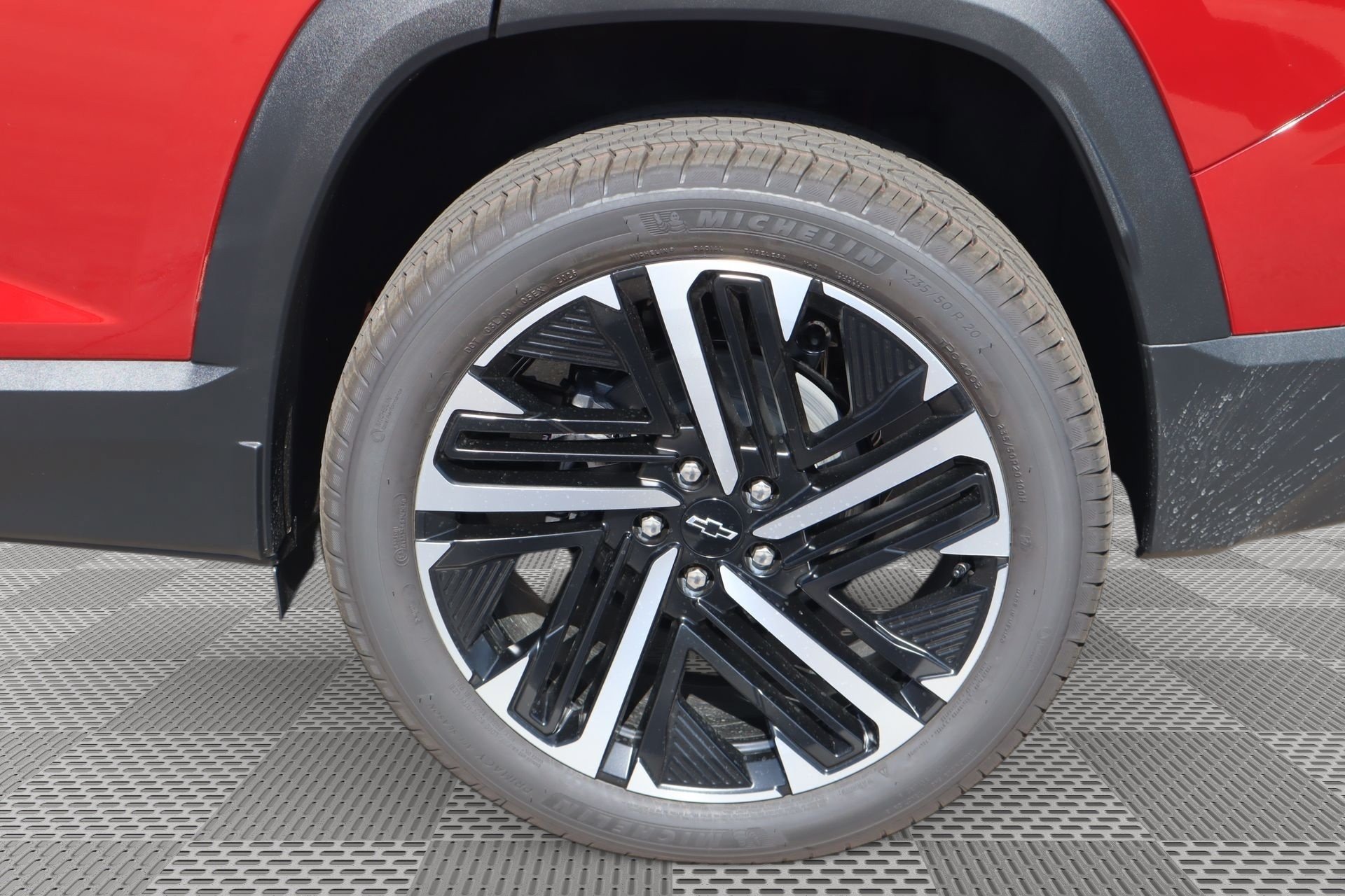 New 2027 Chevrolet Equinox RS w/ Safety and Technology Package AWD/4WD image 19