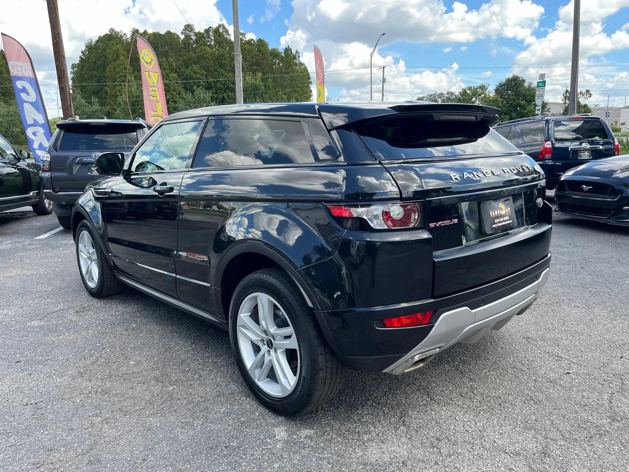 Used 2012 Land Rover Range Rover Evoque Dynamic image 3