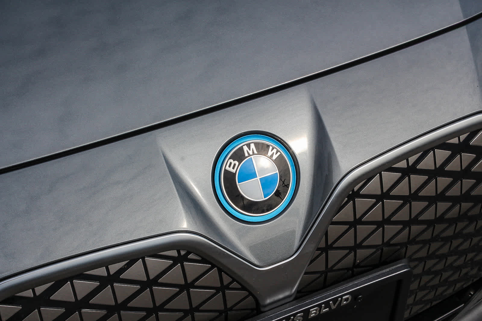 Used 2025 BMW i4 eDrive40 w/ Premium Package image 11