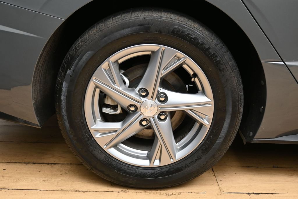 Used 2022 Hyundai Sonata SE w/ Cargo Package FWD image 13