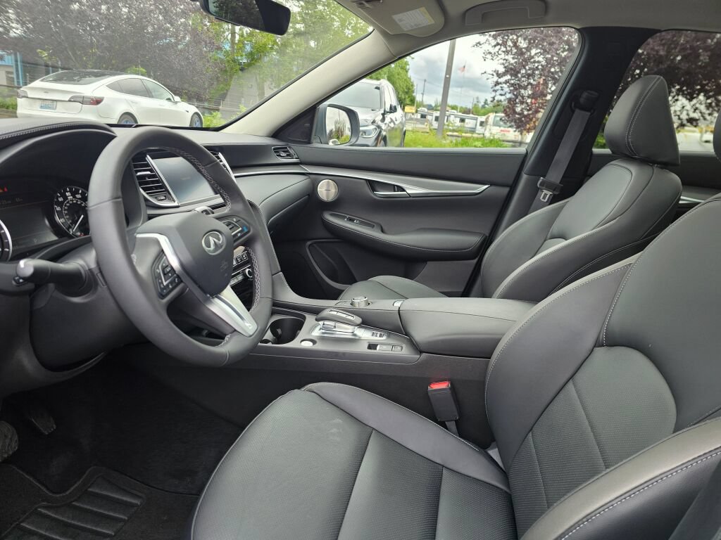 Used 2024 INFINITI QX50 Luxe AWD/4WD image 24