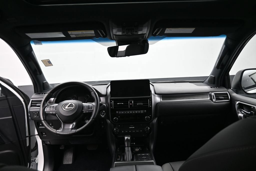 Used 2022 Lexus GX 460 w/ Black Line Special Edition AWD/4WD image 33