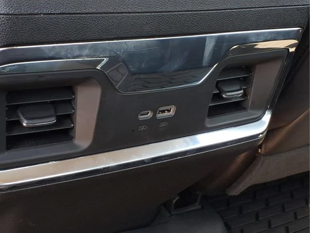 Used 2025 GMC Sierra 2500 SLT w/ SLT Convenience Package AWD/4WD image 18