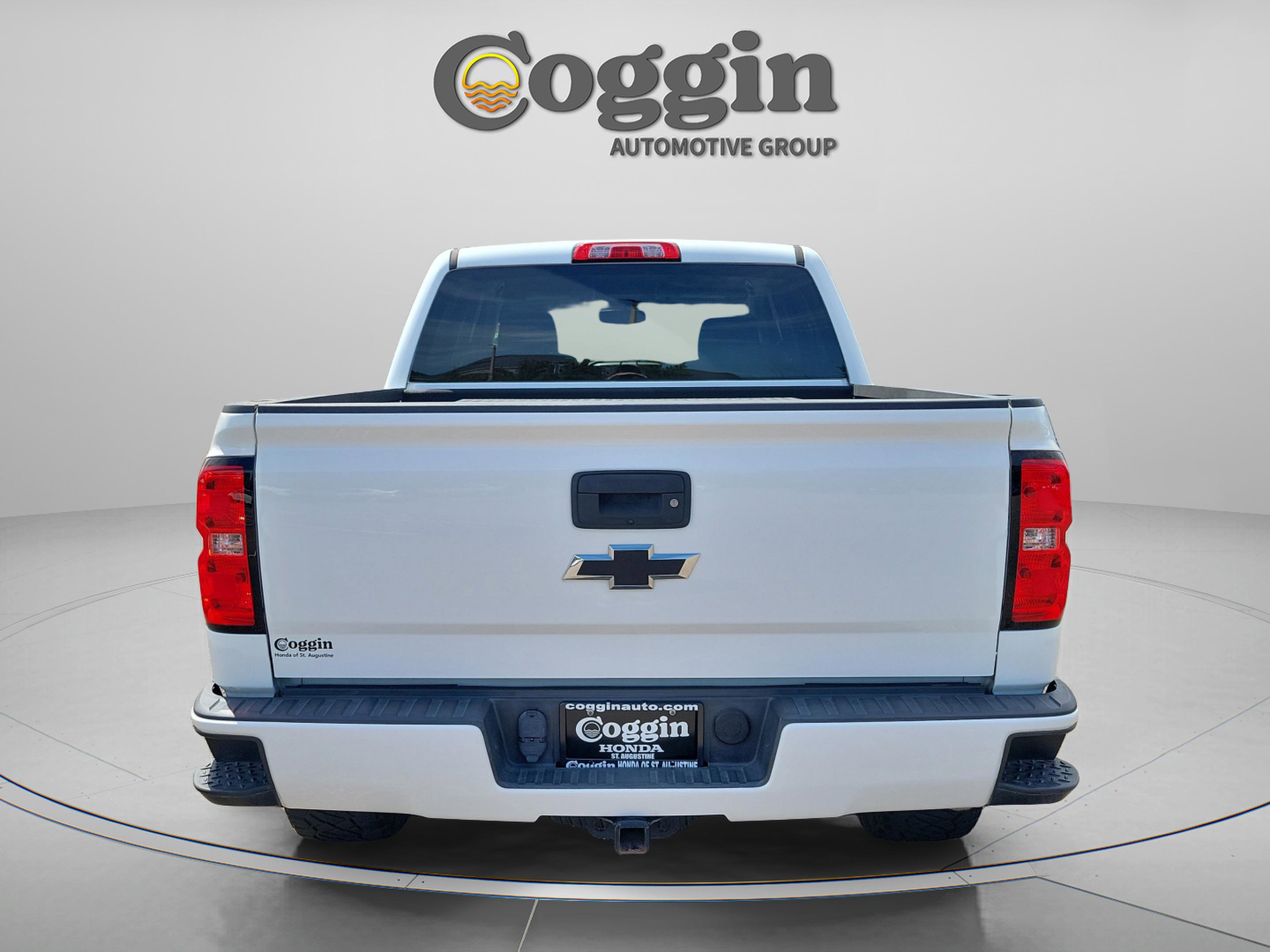 Used 2018 Chevrolet Silverado 1500 LT w/ All Star Edition image 4